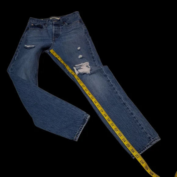 Levi's Wedgie Blue Denim Straight Tapered Leg Distressed Jeans Women Size 24 - Picture 13 of 16